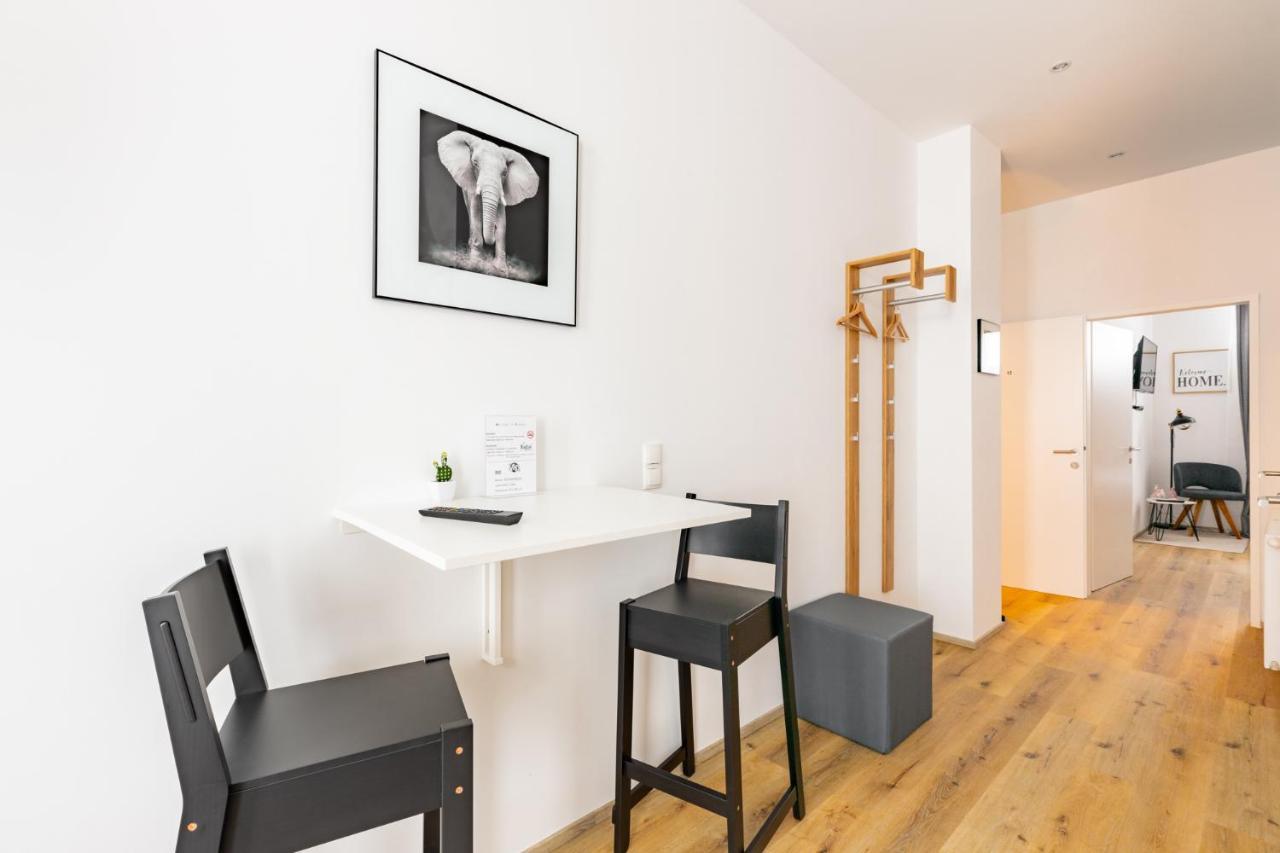 Budget Rooms West With Shared Kitchen Wien Eksteriør billede