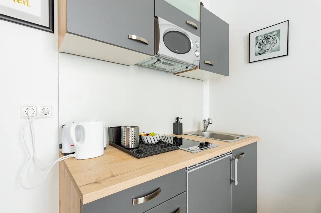 Budget Rooms West With Shared Kitchen Wien Eksteriør billede