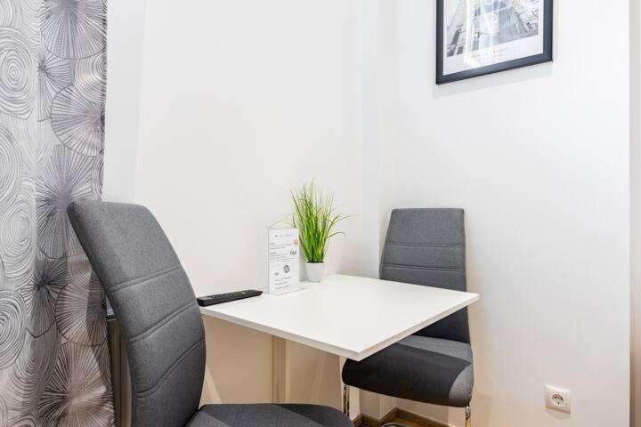 Budget Rooms West With Shared Kitchen Wien Eksteriør billede