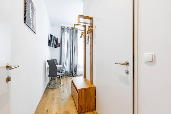 Budget Rooms West With Shared Kitchen Wien Eksteriør billede