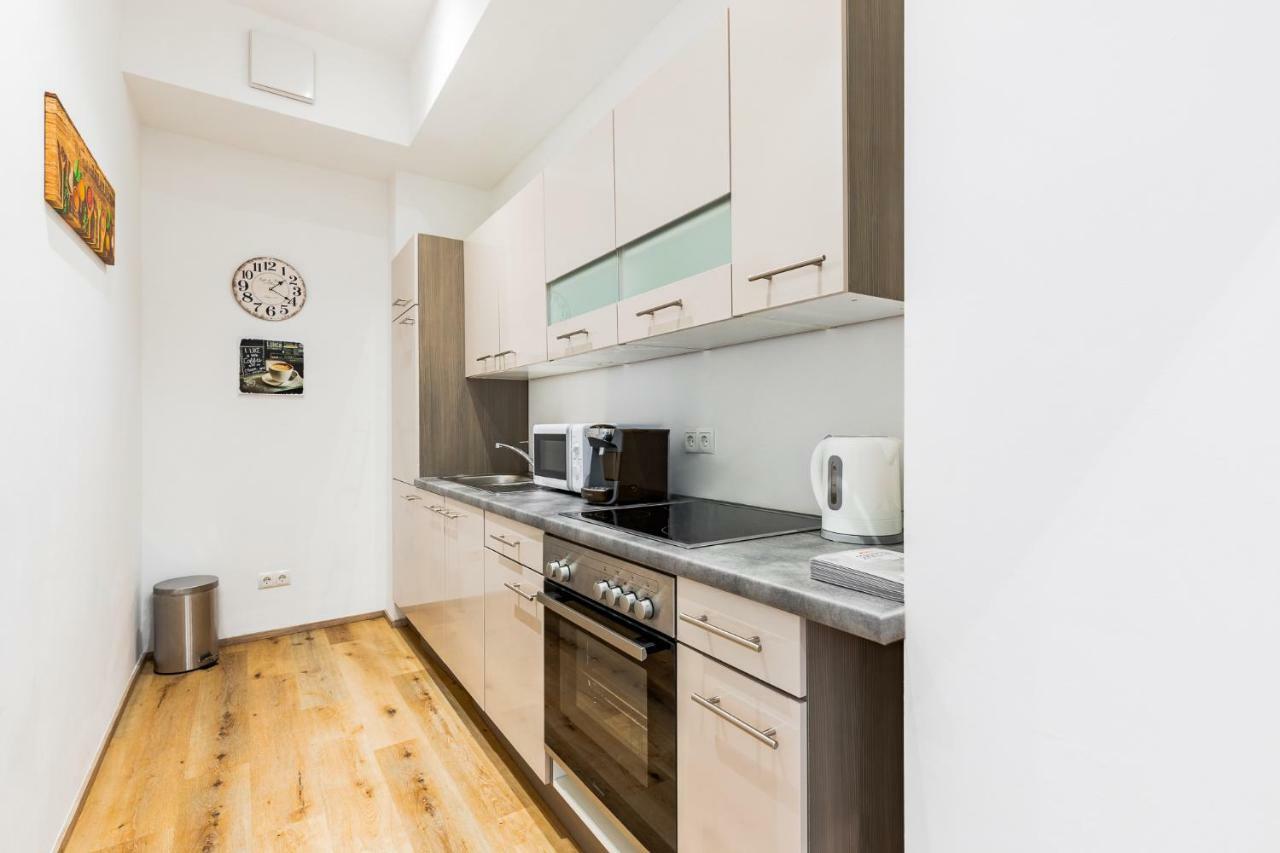 Budget Rooms West With Shared Kitchen Wien Eksteriør billede
