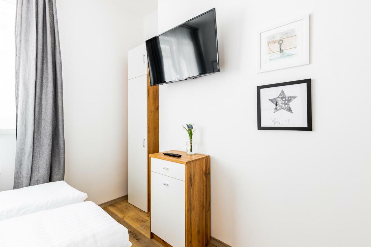 Budget Rooms West With Shared Kitchen Wien Eksteriør billede
