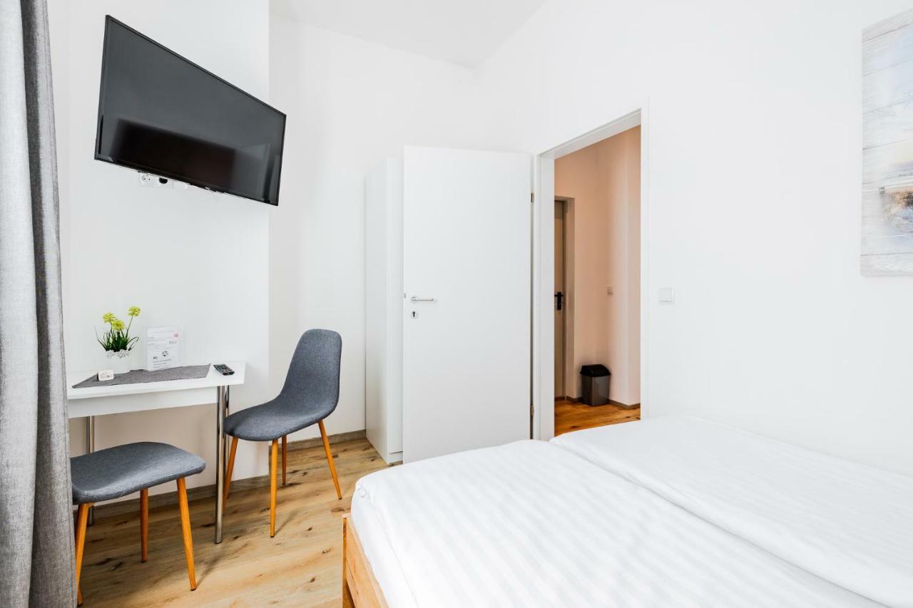 Budget Rooms West With Shared Kitchen Wien Eksteriør billede